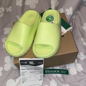 Yeezy Slides GLWGRN authentic